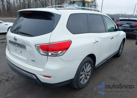 2015 Nissan Pathfinder S z USA, uszkodzony, nr VIN 5N1AR2MM0FC698227